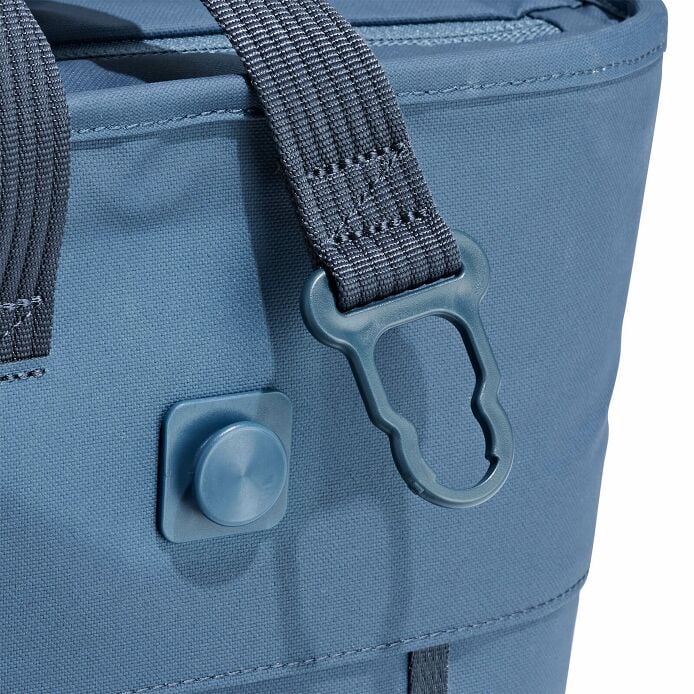 carryouttm-soft-cooler-tote-30-l-y8 250815_hydro_cooler_details_14841_6.jpg