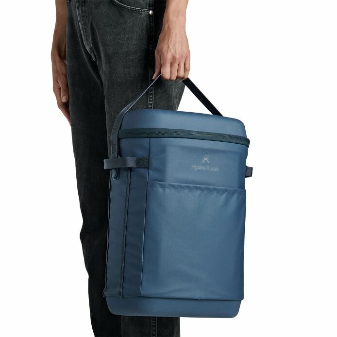 carryouttm-backpack-22-l-b5 250815_hydro_s26_hb_14597_6.jpg
