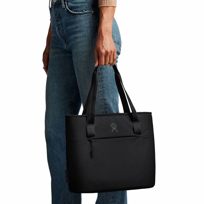 8-l-insulated-lunch-tote-p3 8l-tote-black-hb.jpg