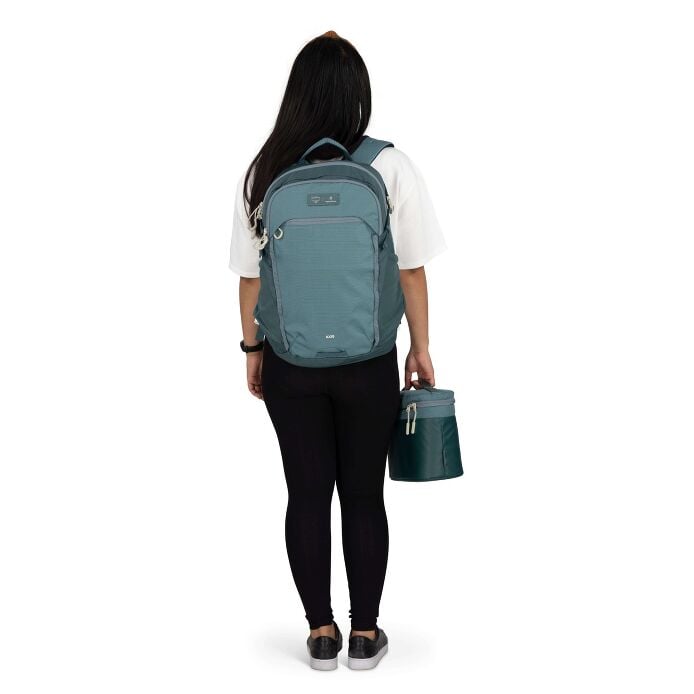 osprey-axis-x-hydro-flask-campus-essentials-bundle-n4 axisxhydroflask_s26_onbody3_cascadeblue_10007249_2.jpg