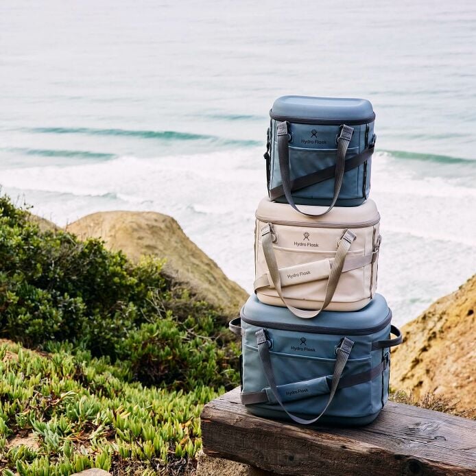 carryouttm-soft-cooler-30-l-h6 hf_carryout_bouwer_d1_l1_torrey_pines_still_life_0252_1_6.jpg
