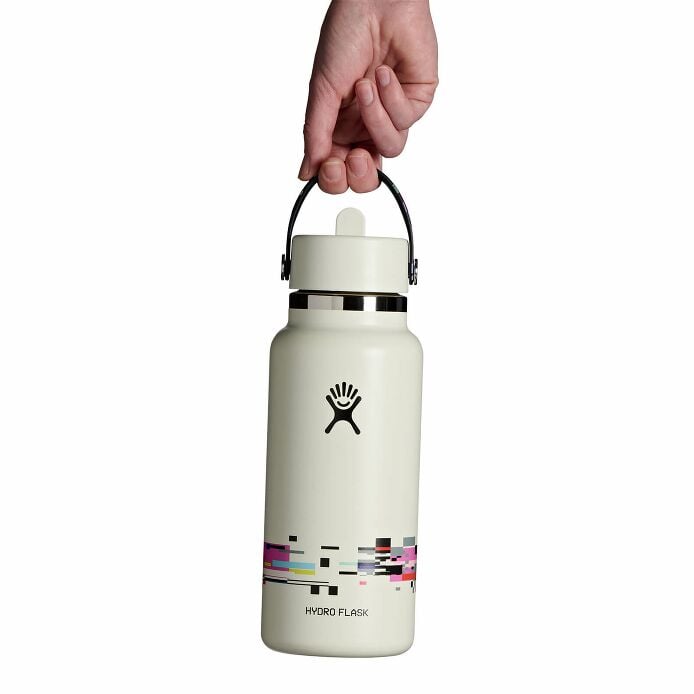 glitch-collection-32-oz-bottle-with-flex-straw-cap-g8 le26-w32-1006-32-oz-wide-flex-straw-cap-glitch-white-hb.jpg