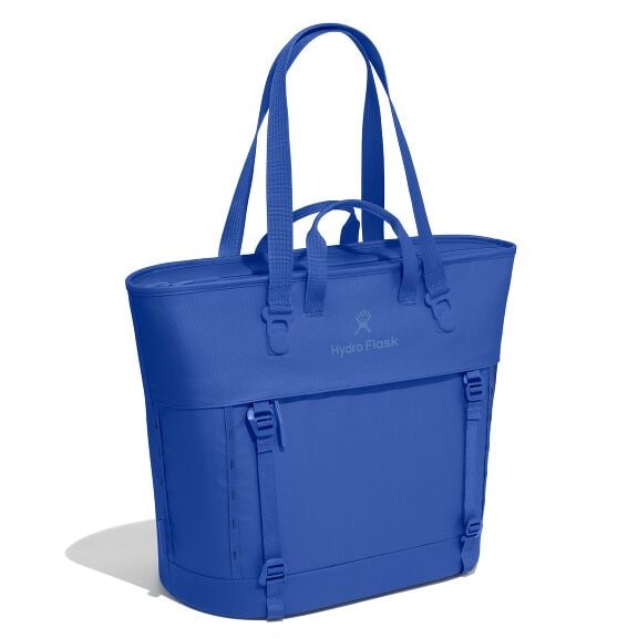 carryouttm-soft-cooler-tote-30-l-y8 maxiit382_carryout_tote_30l_capri_blue_angled_1.jpg