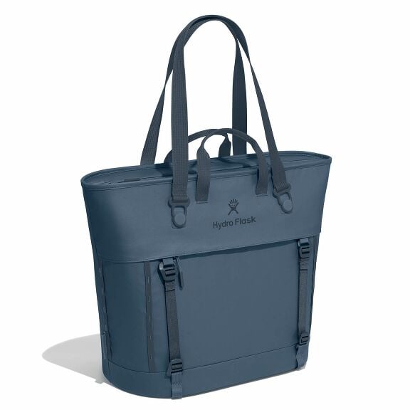 carryouttm-soft-cooler-tote-30-l-y8 maxiit384-carryout-tote-30l-harbor-blue-angled_1_1.jpg