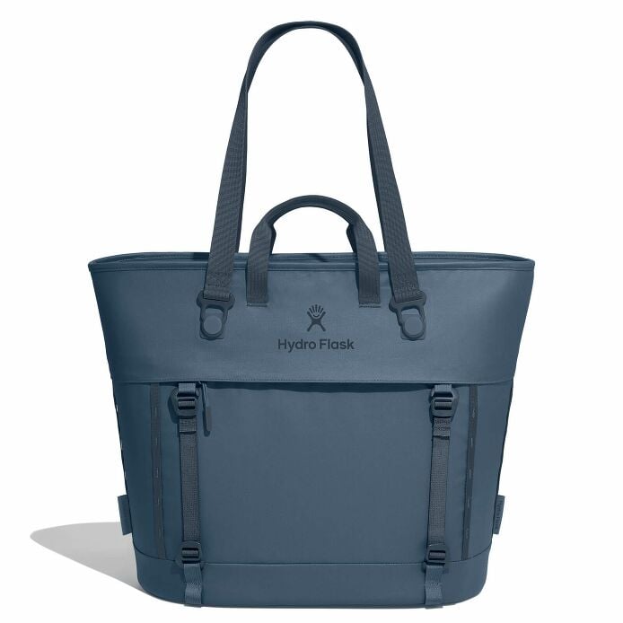 carryouttm-soft-cooler-tote-30-l-y8 maxiit384-carryout-tote-30l-harbor-blue-straight.jpg